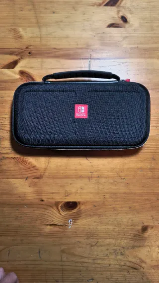 Estuche Nintendo Switch
