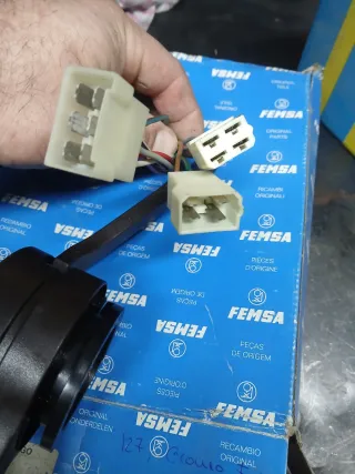 Mando luces Seat Fura