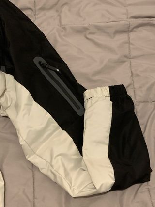 Chaqueta Nike M Beige y Negro