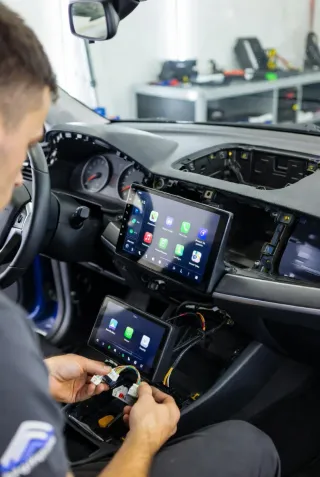 Instalador GPS y CarPlay/Android Auto a domicilio