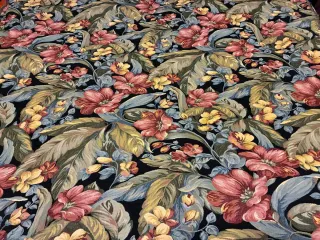 Tela de tapicería con estampado floral