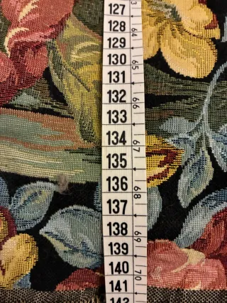 Tela de tapicería con estampado floral