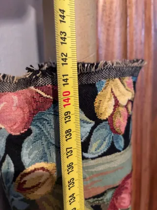 Tela de tapicería con estampado floral