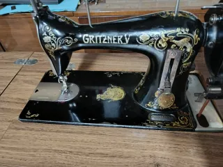 Máquina de coser antigua Gritzner V