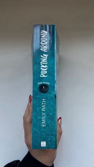 Pucking Around. El amor no es cosa de dos