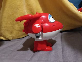 Jett Super Wings Teledirigido Luz Sonido.Anda solo