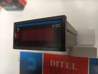 Voltímetro Digital Ditel 0-200VDC