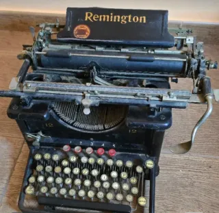 Máquina de escribir Remington Standard 12