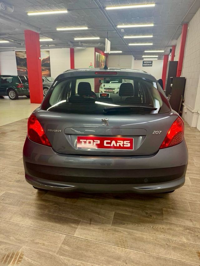 Peugeot 207 2006