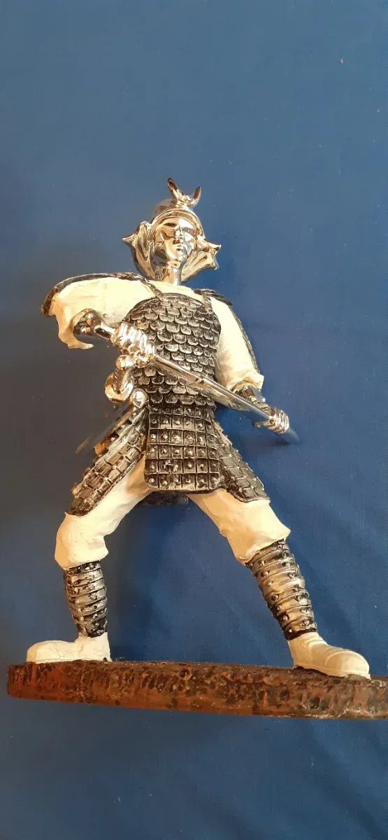 Figura Samurái Guerrero Japonés