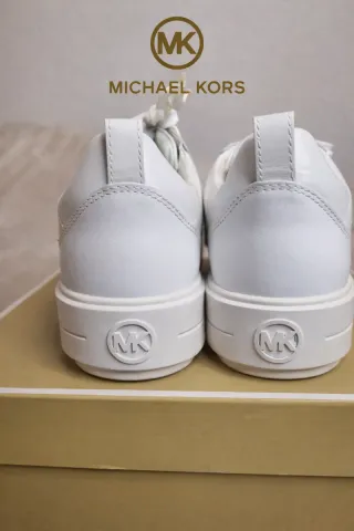 ✨ Michael Kors White Sneakers – NEW / Unworn ✨