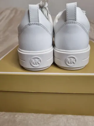 ✨ Michael Kors White Sneakers – NEW / Unworn ✨