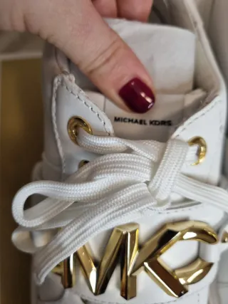 ✨ Michael Kors White Sneakers – NEW / Unworn ✨