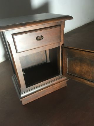 Mesita de noche madera maciza