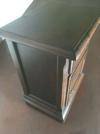 Mesita de noche madera maciza