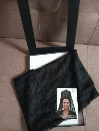 Mantilla Semana Santa Negra color negro