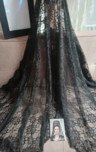 Mantilla Semana Santa Negra color negro