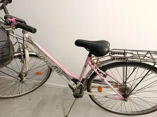 Bicicleta de paseo rosa