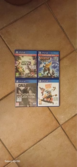 PS4 Slim 825GB + 1 Pad + 10 Giochi