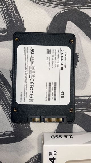 2 SSD SATA III 4TB y 1TB