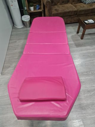 Camilla rosa para tratamientos