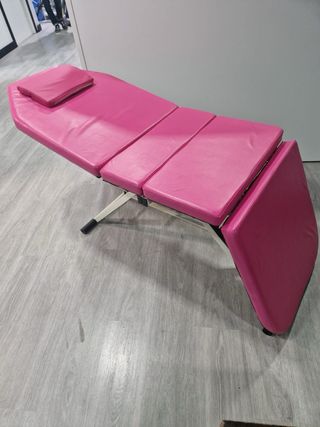 Camilla rosa para tratamientos