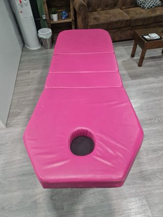 Camilla rosa para tratamientos