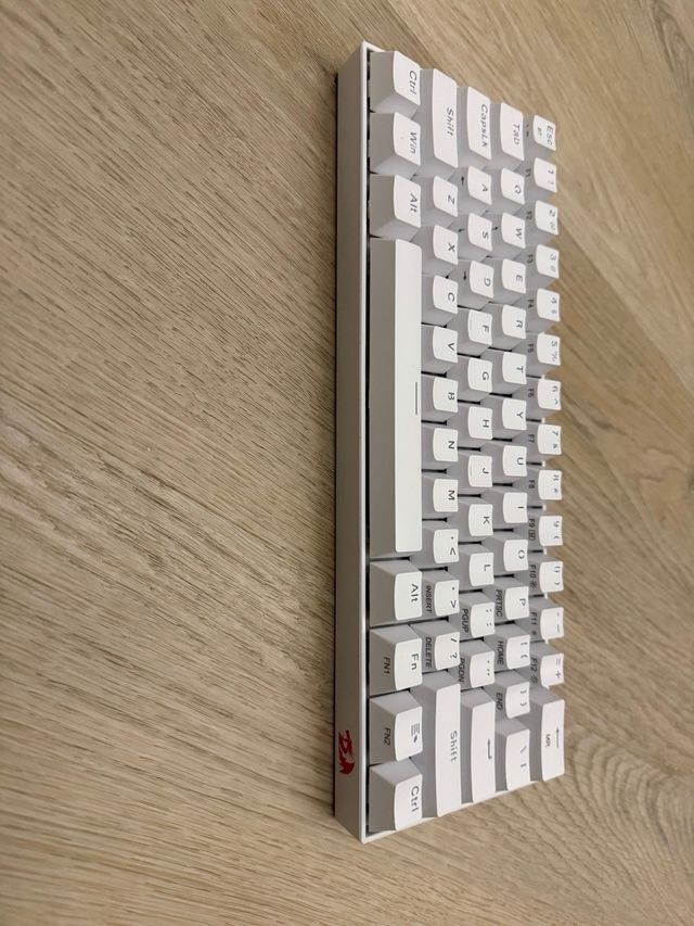 Teclado Gaming Redragon Dragonic Pro Blanco