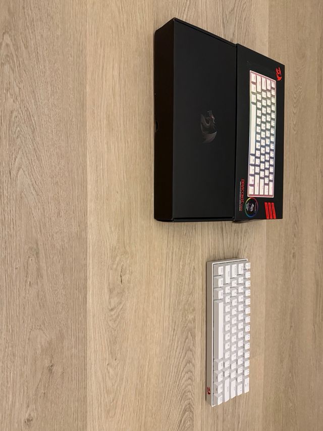 Teclado Gaming Redragon Dragonic Pro Blanco