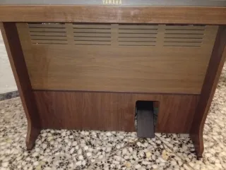 Órgano Yamaha CN 70