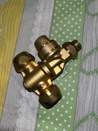 16Raccordo doppio ottone 1,5 e1,2 per atomizzatori