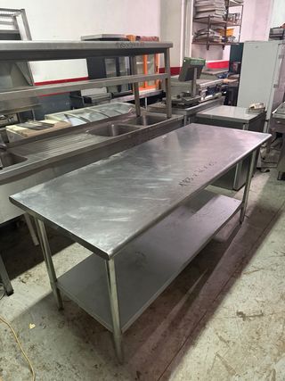 Mesa de acero CENTRAL inoxidable industrial
