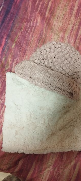 Conjunto gorro y bufanda redonda rosa