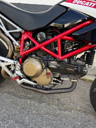 Ducati Hypermotard 1100