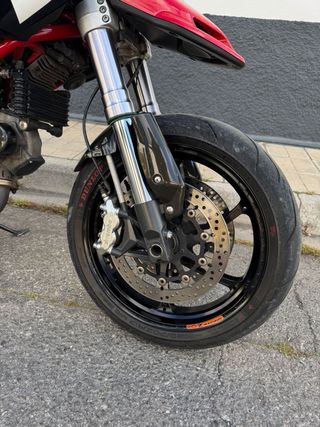 Ducati Hypermotard 1100