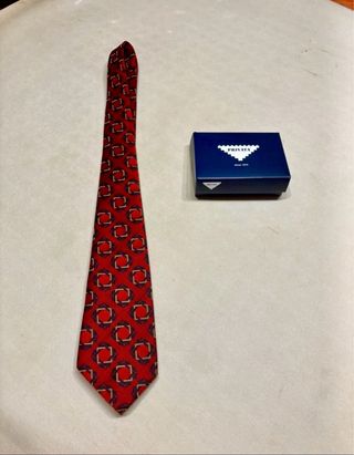 Corbata elegante de seda natural roja