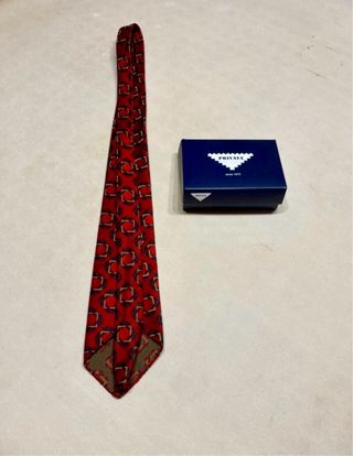 Corbata elegante de seda natural roja