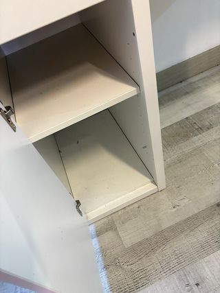 Escritorio blanco metal y madera