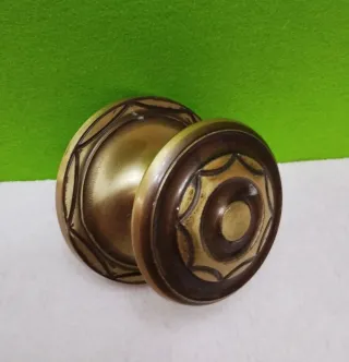 Pomo de puerta,rústico de bronce.