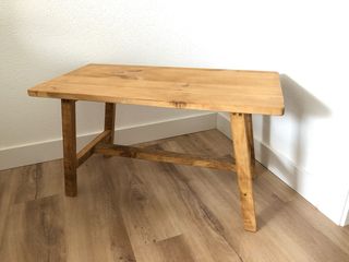 Banco de madera rústico