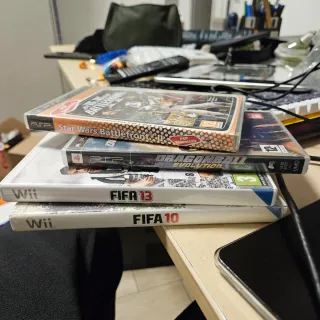 Lotto Giochi Wii e PSP: FIFA, Star Wars, Dragon Ba