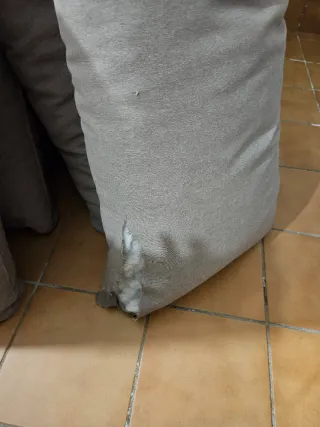 Almohadones sofá exterior tela gris