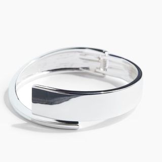 Pulsera plateada abierta