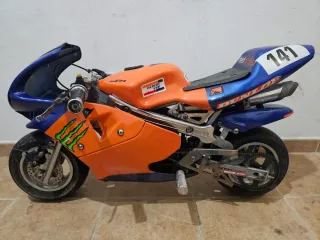 Minimoto de gasolina deportiva