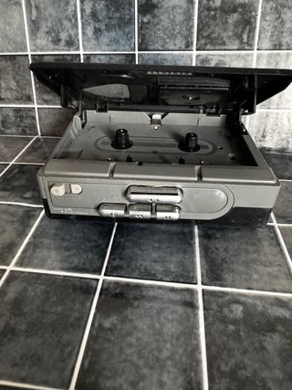 Walkman Aiwa HS-T370 Stereo Radio Cassette Player