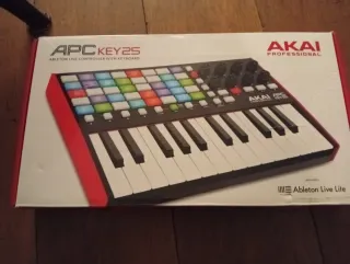 Akai APC KEY 25 Controlador MIDI