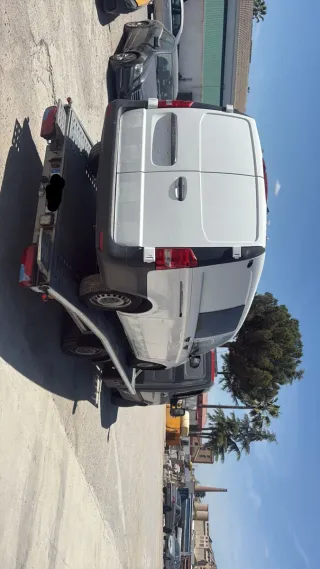 Mercedes-Benz Sprinter grúa portacoches