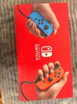 Nintendo Switch Azul y Rojo - Nuevo y Sellado