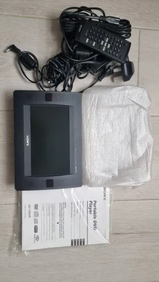 Reproductor DVD Portátil Sony MV-700HR MP3