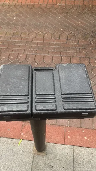 Maletín de plástico vacío para herramientas